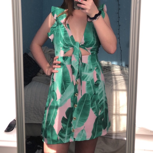 Adorable Floral Dress - Picture 2 of 3